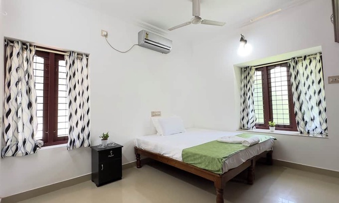 Thiruvananthapuram House | Halcyon Homes - Delightful 2-bedroom house with AC in Thiruvananthapuram
