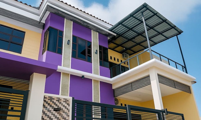 Banyuwangi Villa | Spacious 5-Bedroom Villa in Banyuwangi with Stunning Mountain Views