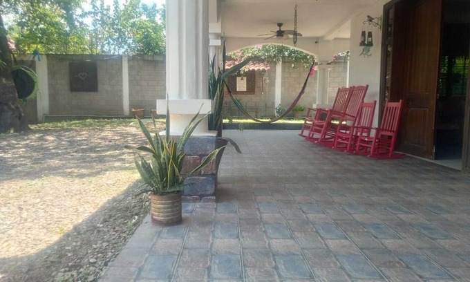 Yoro House | Terrific 3-bedroom house with AC in El Progreso