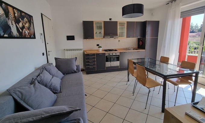 Gallarate Apartment | Cozy one-bedroom apartment with large balcony 10 minutes from Milan Malpensa. WiFi.