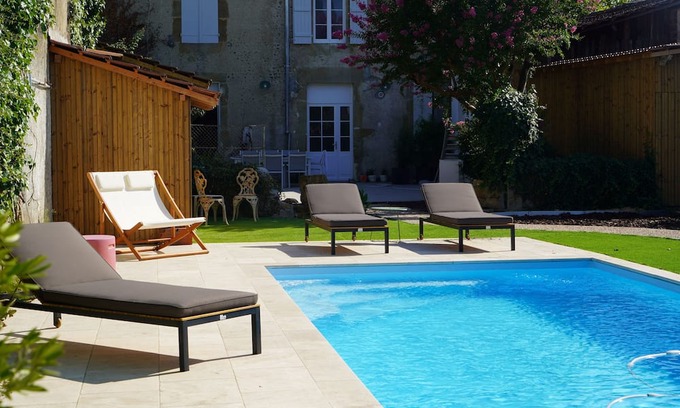 Barcelonne-du-Gers House | Maison bourgeoise 4bed swimming pool-jacuzzi indoor private parking