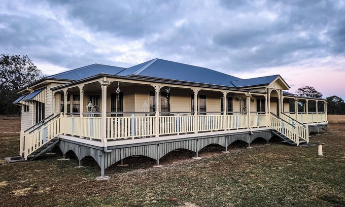 Junabee Cabin | Willow Lodge at Willow Farm, experience the country life