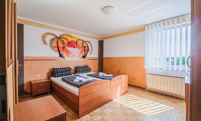 Trnovska House | Double/Twin Room with Free parking at Siva Čaplja