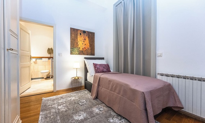 Prague 1 Apartment | Cozy apartment by Charles bridge