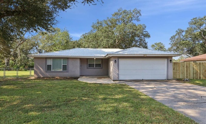 Bridge City House | Beautiful 3 bedroom 2 1/2 bath in Bridge city