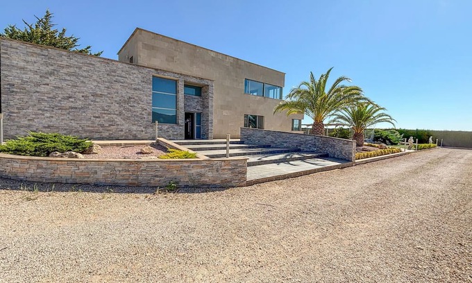 Yecla House | Stunning home in Yecla with private swimming pool, can be inside or outside