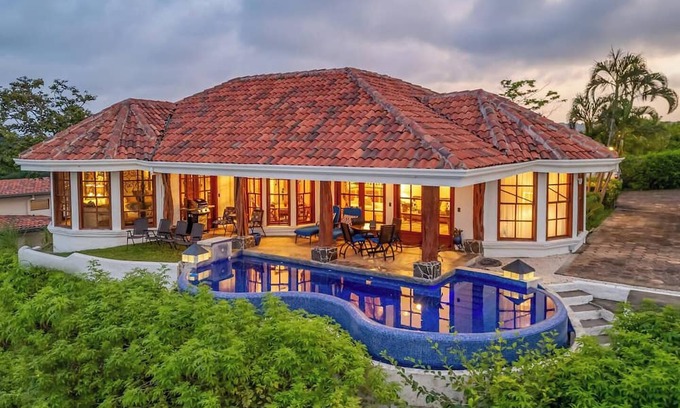 Playa Hermosa Cottage | Casita on top of the world | 2 bedroom Guest house for rent | Playa Hermosa