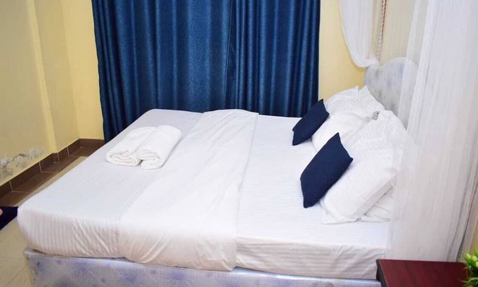 Kileleshwa Apartment | Chic 1-bedroom apartment in Nairobi with fitness room near CBD-Moon valley