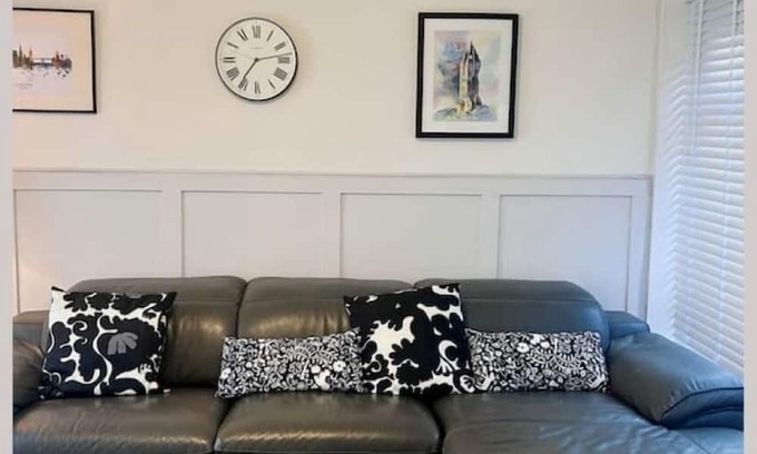 Craigmillar Apartment | The Neuk ~ A Modern Annex in Edinburgh