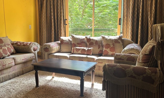 Nasr City Apartment | Lovely 2-bedroom apartment with AC in Cairo near the airport at Nasr City