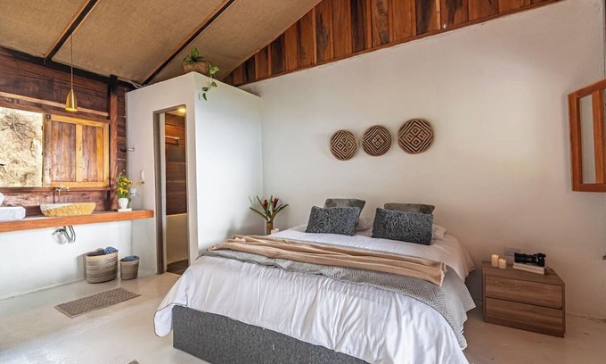 Papare House | Habitacion en increible ecolodge en Vista Nieves -
