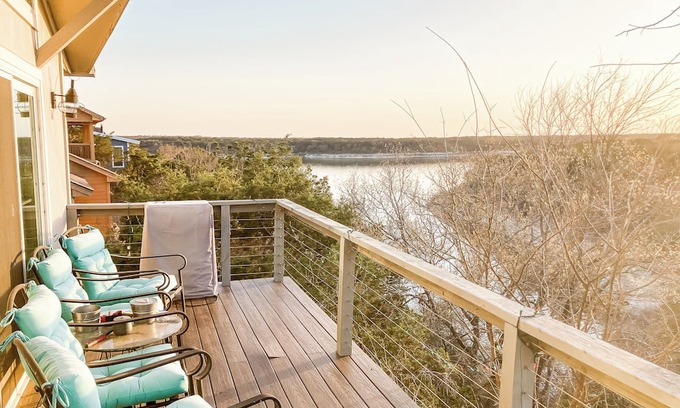 Morgans Point Resort House | Charming 2-bedroom lakeview home, boat ramp mile away, Morgan's Point Resort