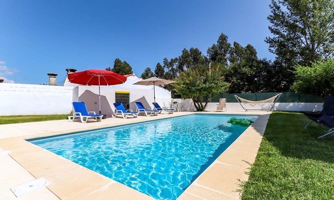 Ponte de Lima Villa | Casa do Azal – House with Pool, Near the Town