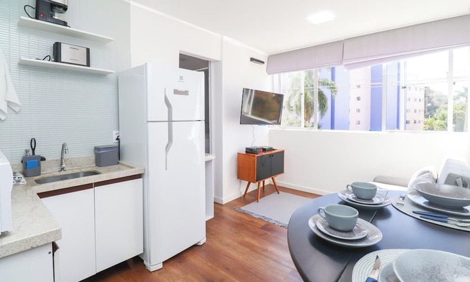 Alto da Gloria Apartment | One-bedroom apartment near Couto Pereira Stadium