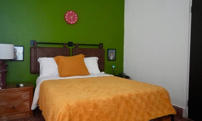 Santurce Cabin | Minimalist Studio on Calle Loiza Near Ocean Park