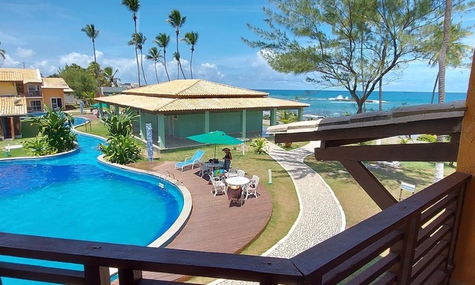 Arembepe Condo | COARE0101 - Sea view with an amazing pool