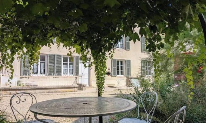 Dancevoir House | Country house, 2 living rooms, 3 bathrooms, 15 people, large meeting areas