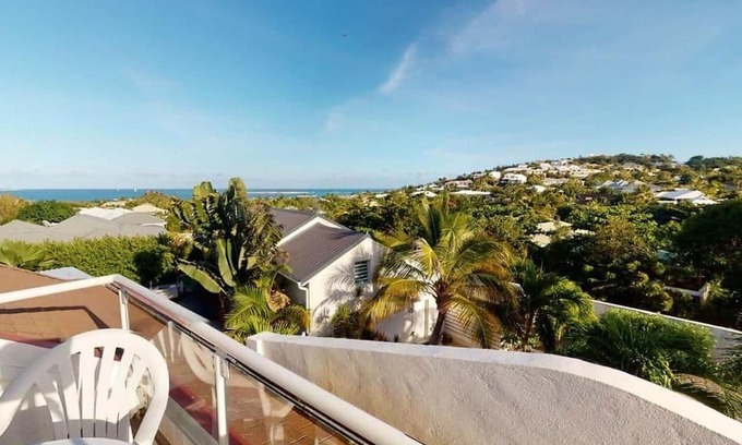 French Cul de Sac Apartment | Mango Loft with jacuzzi and view