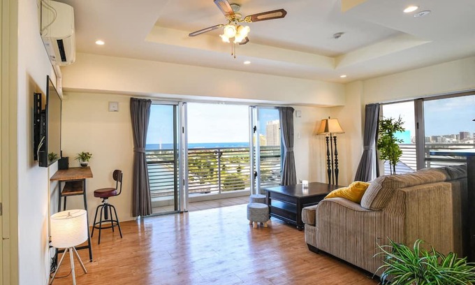 Chatan Apartment | Renovated this summer A resort condominium overlo/Nakagami-gun Okinawa