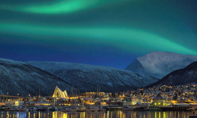 Tromso Apartment | Charming 2BR Tromso Home Wi-Fi & heater