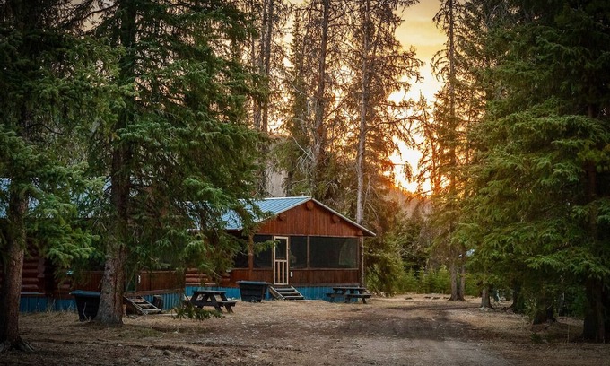 Rock Lake Cabin | Off-Grid Wilderness Cabin 1 with Mountain Views, Sauna, Canoes & Fishing