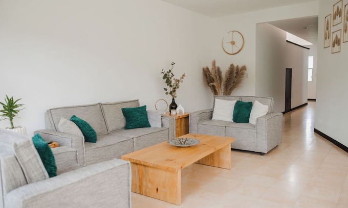 Santa Tecla House | Casa Grande-Private Community 3BDR