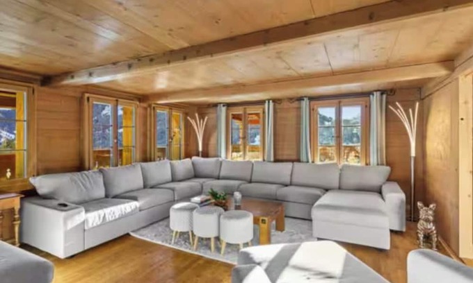 Zig Zag Ward Ski Chalet | Lux Heidi Chalet with Panoramic Views near Gstaad