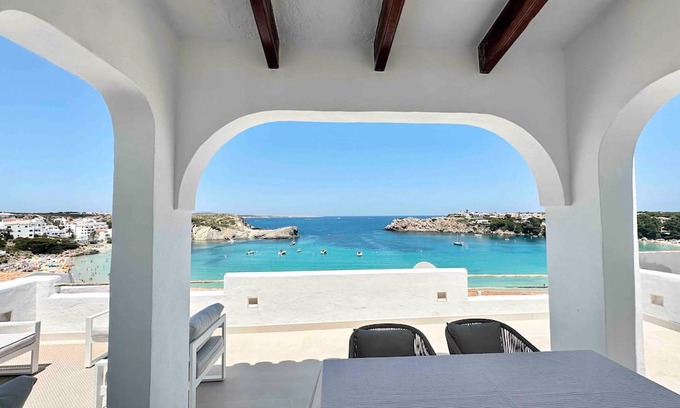Arenal d'en Castell Apartment | Apartment 'Poblado Marinero' with Balcony, Wi-Fi and Air Conditioning