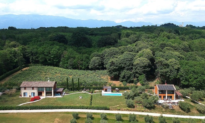 Venegazzu Villa | Villa Montello Pool, Jacuzzi, Ac, Wifi, Treviso