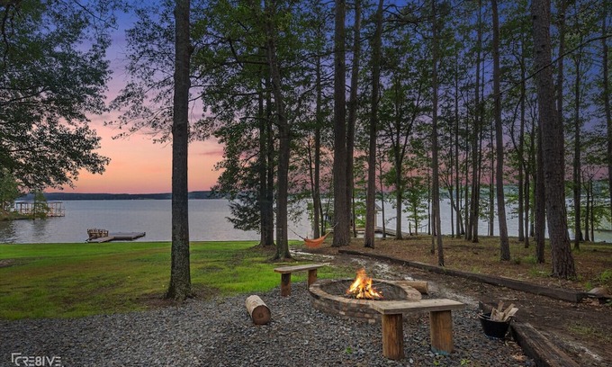Homer Apartment | Cypress Bungalow on Lake Claiborne +RV pad