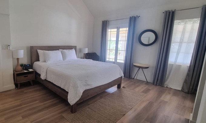 St. George's Hotel | Hillcrest Boutique Hotel, Main Villa Upper Floor King Veranda