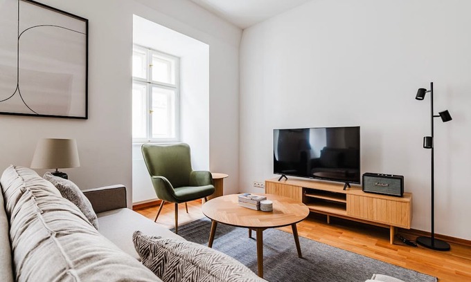 Josefov Apartment | Blueground | Prague 1, furnished, Old town square (PRG-43)