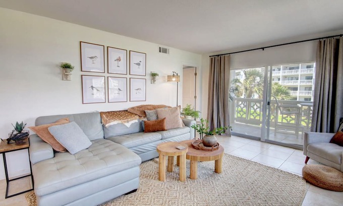 Fort Walton Beach Condo | El Matador 339 - FREE ACTIVITIES!! Your stay includes $761.00 in complimentary activities.