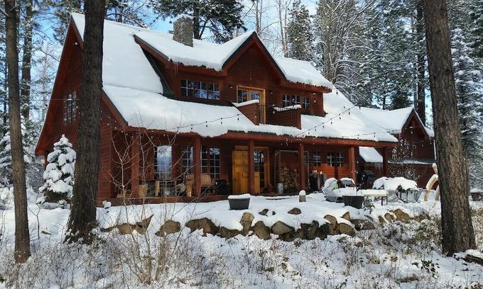 Cle Elum Cabin | Riverside 2-bedroom cabin in Cle Elum