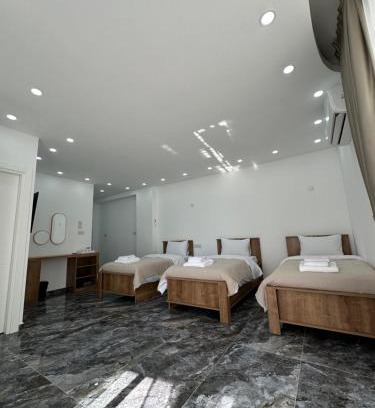 Trikomo Apartment | Studio Long Beach - Blue Wave