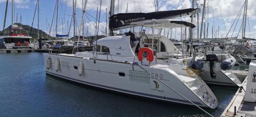 Tartane Boat Rental | Catamaran Daisy Temple