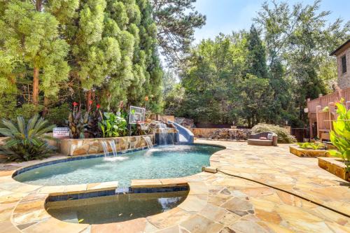 Atlanta House | Luxe Atlanta Home about 12 Mi to Downtown!