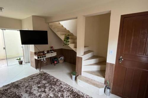 Viegas House | Sobrado amplo e bem localizado!