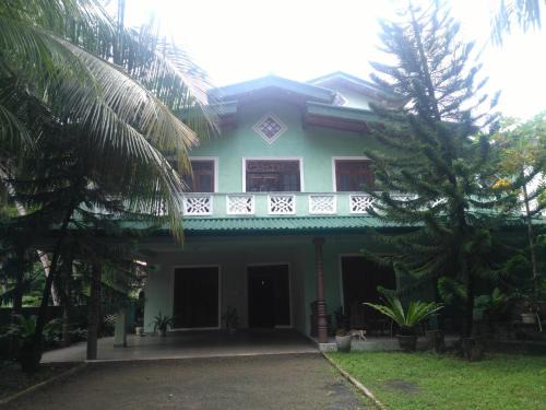 Rumassala Villa | Unawatuna Lawrence Hostel