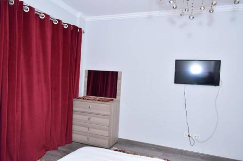 Al Duqqi Apartment | شقه 17