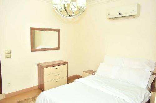Al Duqqi Apartment | شقه 9